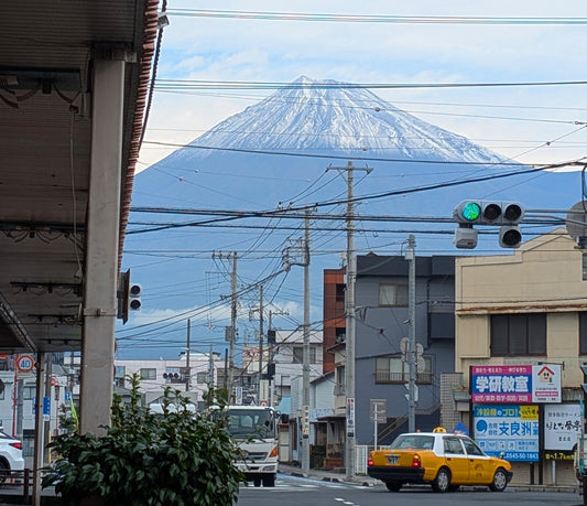 「白きベールが優雅に舞う♡」富士山 初冠雪の便りと、静岡流かぜ予防対策